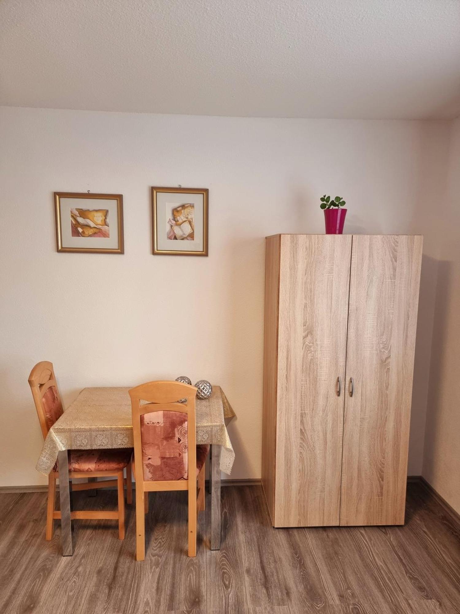 Workershome - Business Apartments - Monteurwohnungen Вертгейм Номер фото
